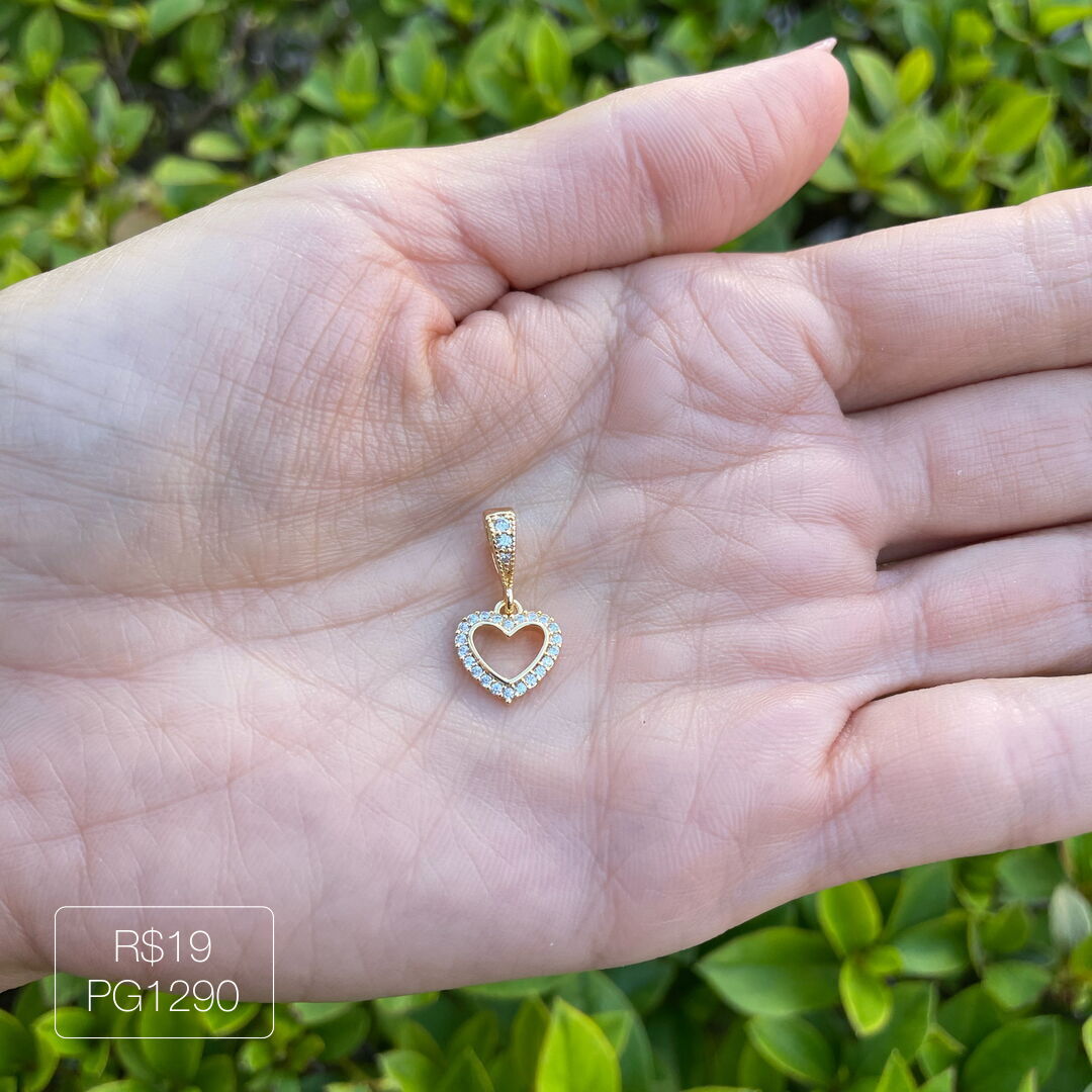 Pingente de Coração P Vazado Cravejado Cristal Dourado